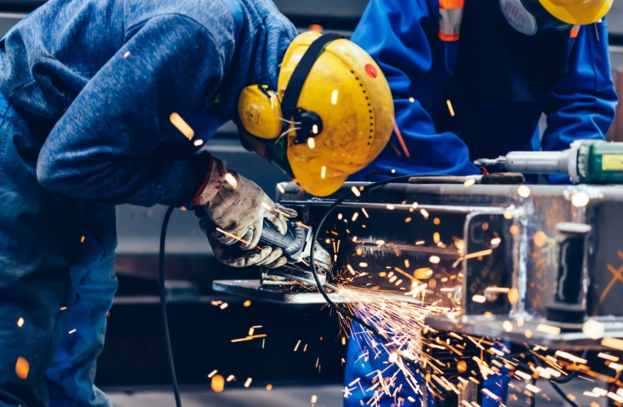 VSight AR remote assistance and digital work instructions in manufacturing